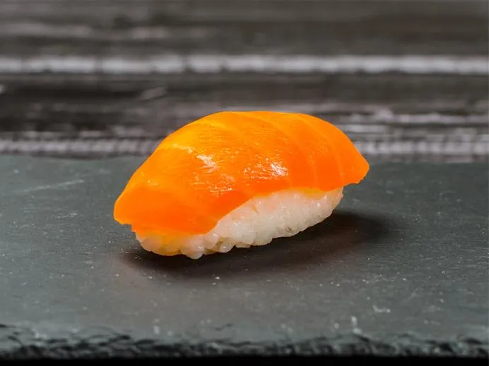 Суши Лосось